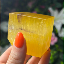 Load image into Gallery viewer, Yellow Dendritic Fluorite Cube
