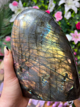 Load image into Gallery viewer, Beautiful 2.5KG Statement Purple Labradorite Lab freeform
