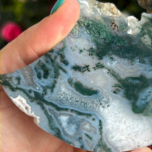 Load image into Gallery viewer, Moss Agate Moon on Stand
