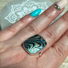 Load image into Gallery viewer, Abalone Shell 925 Silver Ring -  Size S
