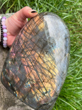 Load image into Gallery viewer, Beautiful 2.5KG Statement Purple Labradorite Lab freeform
