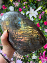 Load image into Gallery viewer, Beautiful 2.5KG Statement Purple Labradorite Lab freeform
