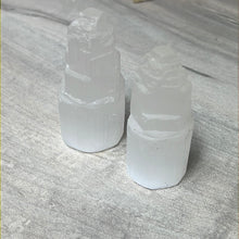 Load image into Gallery viewer, Small Selenite Tower 5cm
