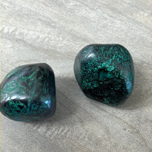 Load image into Gallery viewer, Cuprite Large tumble tumblestone - rare
