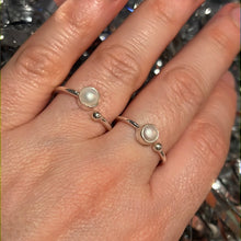Load image into Gallery viewer, Dainty Adjustable Pearl 925 Silver Ring
