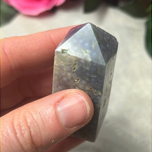 Load image into Gallery viewer, Grape Agate Tower Points
