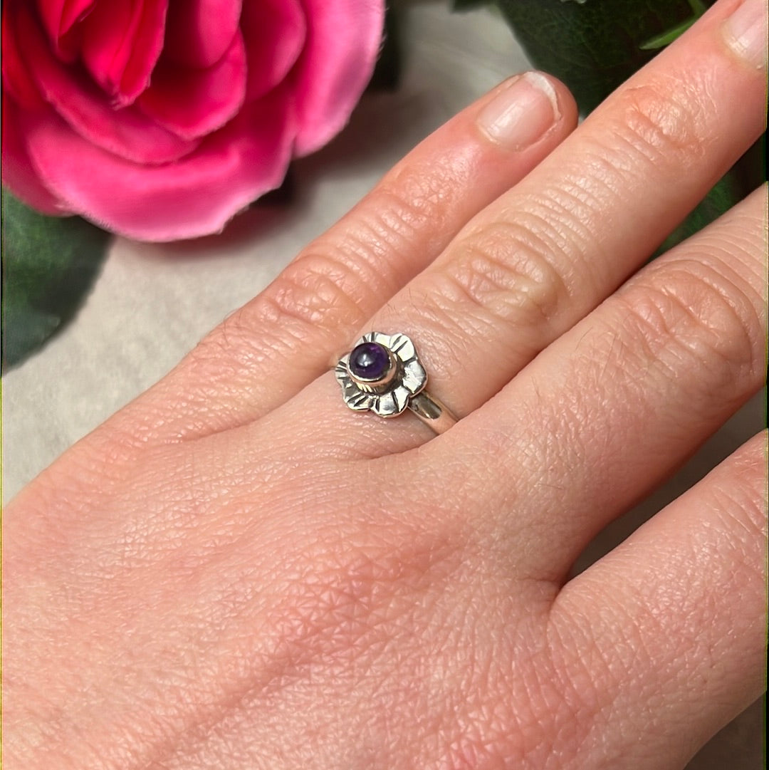 Amethyst Flower 925 Sterling Silver Ring - Size M