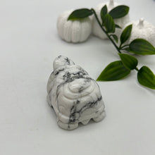 Load image into Gallery viewer, White howlite turtle / tortoise
