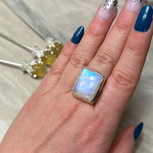 Load image into Gallery viewer, AA Moonstone 925 Silver Ring - Size Q
