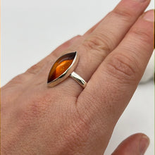 Load image into Gallery viewer, Amber 925 Sterling Silver Ring O 1/2
