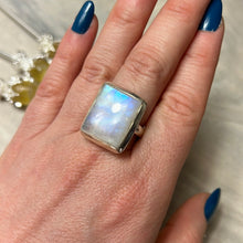 Load image into Gallery viewer, AA Moonstone 925 Silver Ring - Size Q
