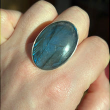 Load image into Gallery viewer, Labradorite AA GRADE 925 Silver Ring -  Size S
