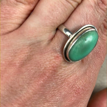 Load image into Gallery viewer, Chrysoprase 925 Sterling Silver Ring -  Size S
