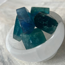 Load image into Gallery viewer, Green Blue Fluorite Freeform
