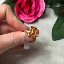 Load image into Gallery viewer, Amber 925 Sterling Silver Ring -  Size S
