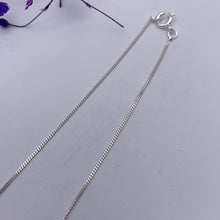 Load image into Gallery viewer, Curb 0.9mm Chain - Sterling Silver 925
